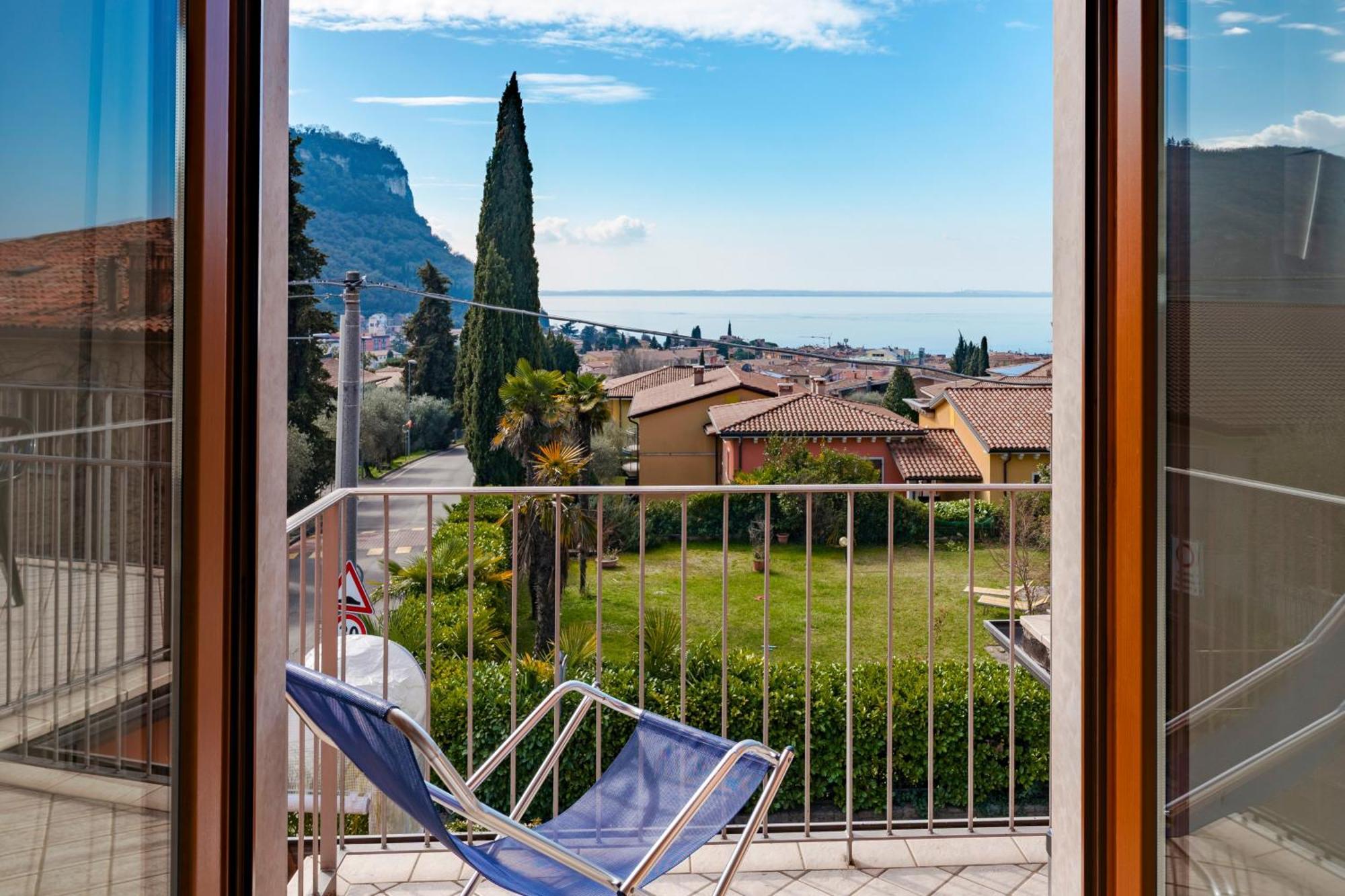 Terrazza Di Garda - Regarda Travel Гарда Екстериор снимка