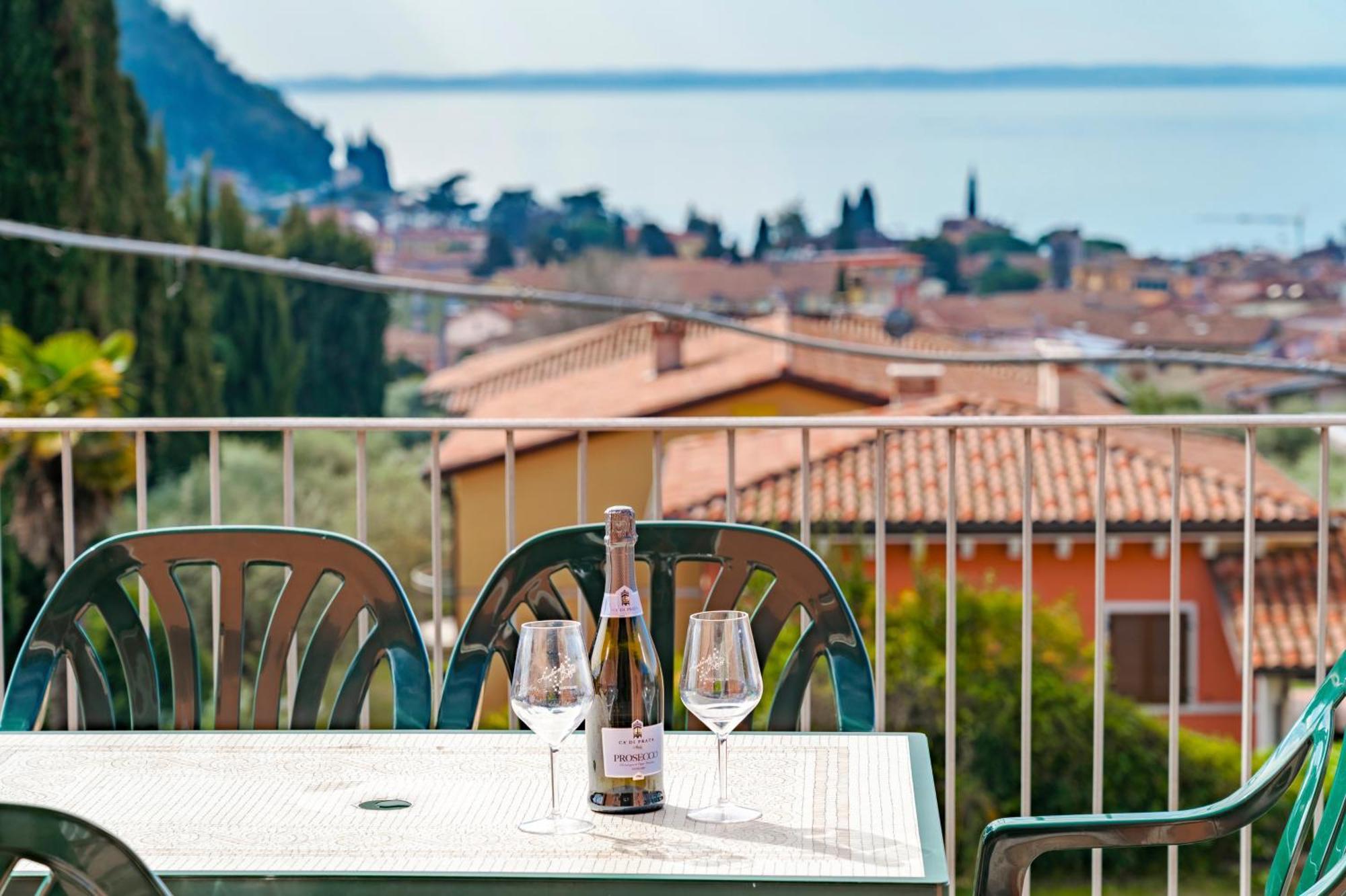 Terrazza Di Garda - Regarda Travel Гарда Екстериор снимка